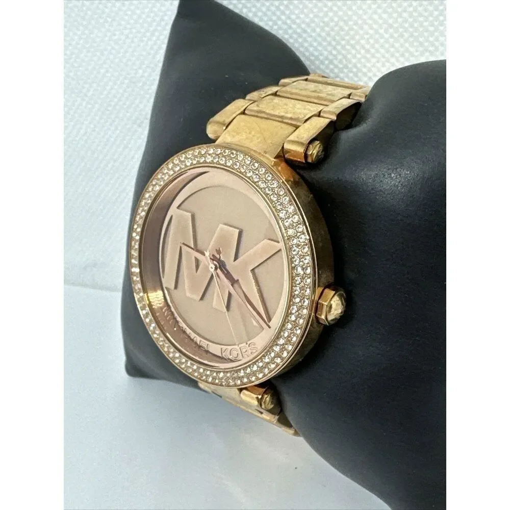 Michael Kors Parker MK5865 Women Rose Gold Analog Dial Quartz Wrist Watch NUL39